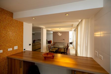 Casa de condomínio à venda com 501m², 4 quartos e 2 vagasCozinha