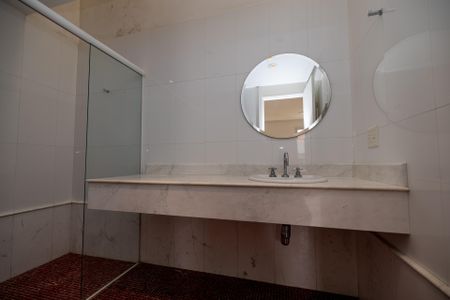 Casa de condomínio à venda com 501m², 4 quartos e 2 vagasBanheiro Suiet 2