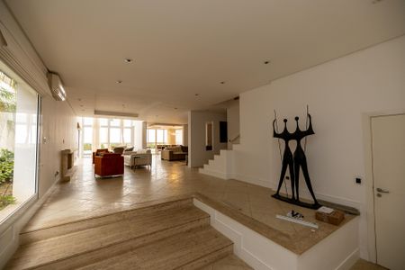 Casa de condomínio à venda com 501m², 4 quartos e 2 vagasSala