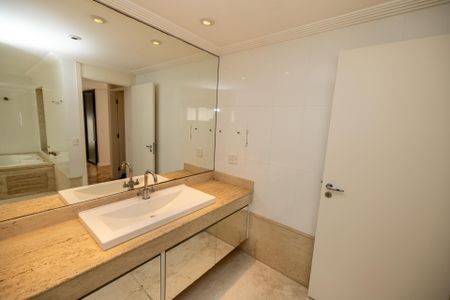 Casa de condomínio à venda com 501m², 4 quartos e 2 vagasBanheiro Suíte master