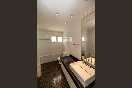 Casa de condomínio à venda com 501m², 4 quartos e 2 vagasBanheiro suite 1