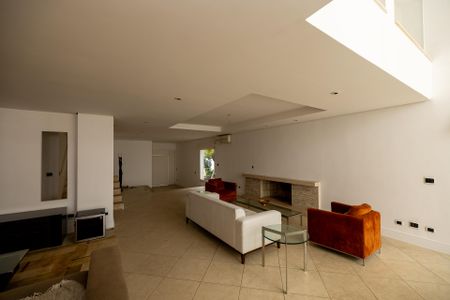 Casa de condomínio à venda com 501m², 4 quartos e 2 vagasSala