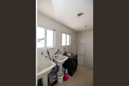 Casa de condomínio à venda com 501m², 4 quartos e 2 vagasÁrea de Serviço