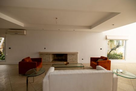 Casa de condomínio à venda com 501m², 4 quartos e 2 vagasSala