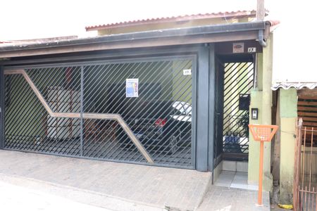 Casa para alugar com 130m², 2 quartos e sem vagaFachada