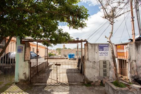Casa à venda com 250m², 2 quartos e 2 vagasFachada
