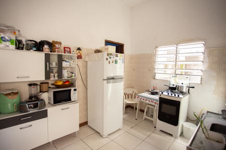 Casa à venda com 250m², 2 quartos e 2 vagasCozinha