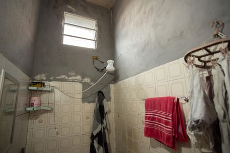 BANHEIRO de casa à venda com 2 quartos, 250m² em Parque São Domingos, São Paulo