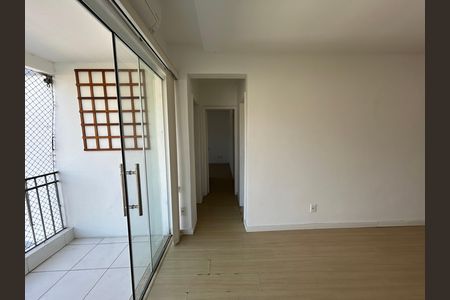 Apartamento para alugar com 65m², 2 quartos e 1 vagaCorredor