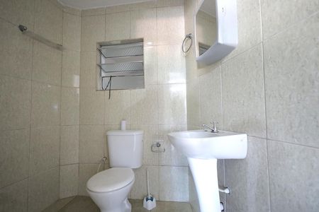 Casa para alugar com 100m², 2 quartos e 2 vagas Casa para alugar com 100m², 2 quartos e 2 vagasBanheiro Suíte