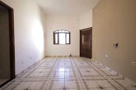 Casa para alugar com 100m², 2 quartos e 2 vagas Casa para alugar com 100m², 2 quartos e 2 vagasSala