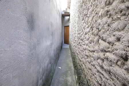 Casa para alugar com 100m², 2 quartos e 2 vagas Casa para alugar com 100m², 2 quartos e 2 vagasCorredor