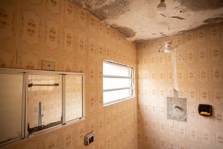 Casa para alugar com 91m², 2 quartos e 2 vagas Casa para alugar com 91m², 2 quartos e 2 vagasBANHEIRO