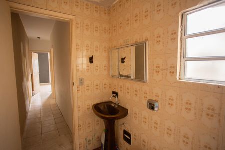 Casa para alugar com 91m², 2 quartos e 2 vagas Casa para alugar com 91m², 2 quartos e 2 vagasBANHEIRO