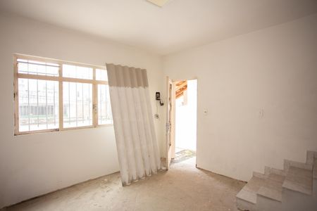 SALA de casa para alugar com 2 quartos, 91m² em Jardim Sonia, São Paulo