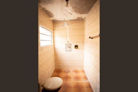 Casa para alugar com 91m², 2 quartos e 2 vagas Casa para alugar com 91m², 2 quartos e 2 vagasBANHEIRO