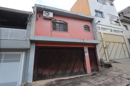 Casa à venda com 268m², 4 quartos e 2 vagasFachada