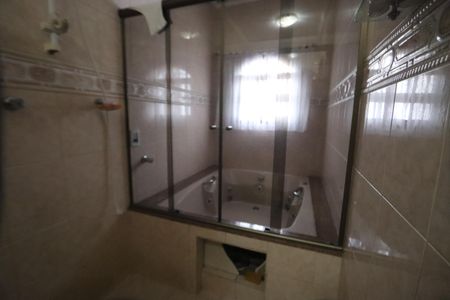 Casa à venda com 268m², 4 quartos e 2 vagasBanheiro da Suíte 1