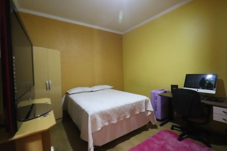 Casa à venda com 268m², 4 quartos e 2 vagasSuíte 2