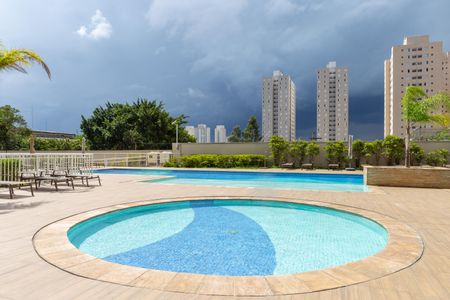 Apartamento à venda com 189m², 3 quartos e 3 vagasÁrea comum - Piscina