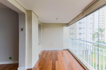Apartamento à venda com 122m², 4 quartos e 2 vagasVaranda
