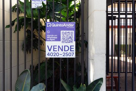 Apartamento à venda com 47m², 3 quartos e 1 vaga Apartamento à venda com 47m², 3 quartos e 1 vagaPlaca
