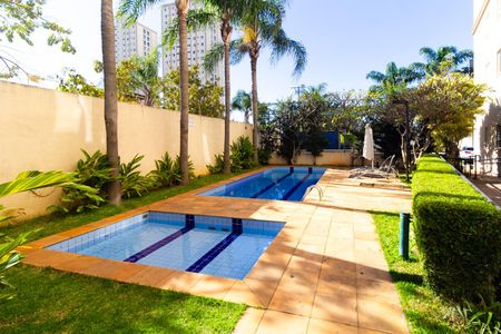 Apartamento à venda com 47m², 3 quartos e 1 vaga Apartamento à venda com 47m², 3 quartos e 1 vagaÁrea comum - Piscina