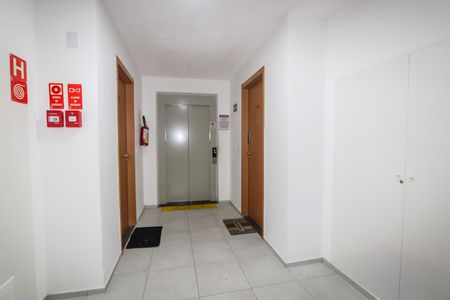 Apartamento para alugar com 45m², 2 quartos e sem vaga Apartamento para alugar com 45m², 2 quartos e sem vagaHall social