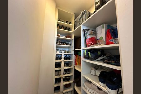 Apartamento à venda com 70m², 2 quartos e 1 vagaCloset do quarto