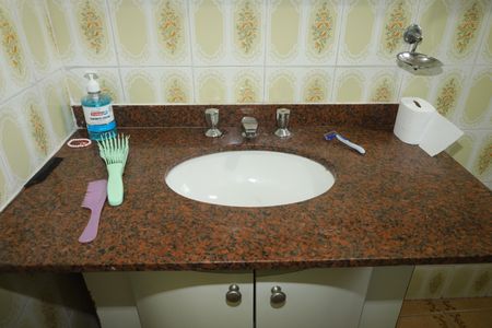 Casa à venda com 210m², 3 quartos e 2 vagasBanheiro de Serviço