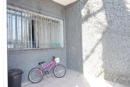 Casa à venda com 210m², 3 quartos e 2 vagasVaranda