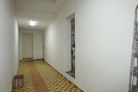 Casa à venda com 210m², 3 quartos e 2 vagasCorredor