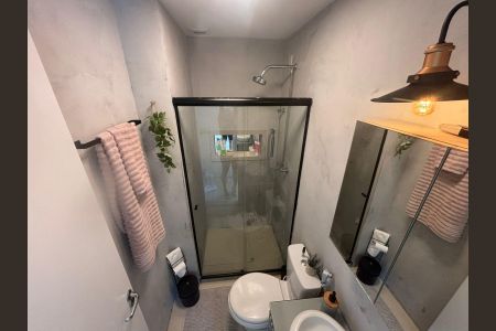 Apartamento à venda com 54m², 2 quartos e 1 vaga Apartamento à venda com 54m², 2 quartos e 1 vagaBanheiro social