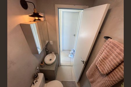 Apartamento à venda com 54m², 2 quartos e 1 vaga Apartamento à venda com 54m², 2 quartos e 1 vagaBanheiro social