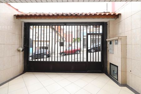 Casa à venda com 180m², 3 quartos e 4 vagas Casa à venda com 180m², 3 quartos e 4 vagasGaragem