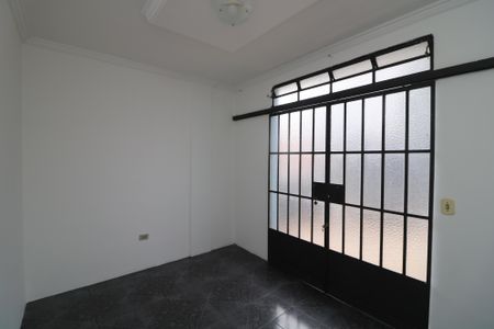 Quarto 1 de casa para alugar com 3 quartos, 200m² em Vila Industrial, São Paulo