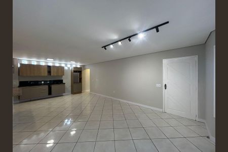 Casa para alugar com 145m², 2 quartos e 2 vagasSala/Cozinha