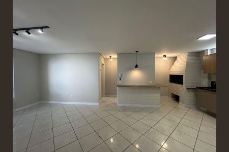 Casa para alugar com 145m², 2 quartos e 2 vagasSala/Cozinha
