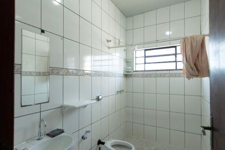 Casa para alugar com 330m², 3 quartos e 2 vagas Casa para alugar com 330m², 3 quartos e 2 vagasBanheiro social
