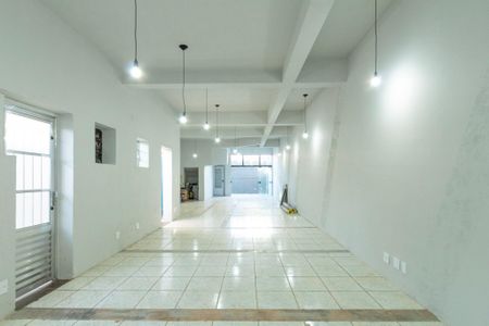 Casa para alugar com 330m², 3 quartos e 2 vagas Casa para alugar com 330m², 3 quartos e 2 vagasÁrea comum