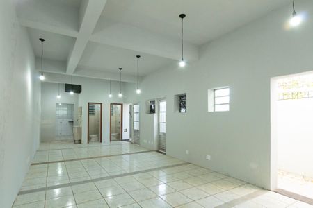 Casa para alugar com 330m², 3 quartos e 2 vagas Casa para alugar com 330m², 3 quartos e 2 vagasÁrea comum
