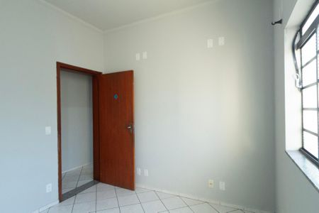 Casa para alugar com 330m², 3 quartos e 2 vagas Casa para alugar com 330m², 3 quartos e 2 vagasQuarto 2