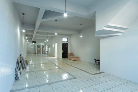 Casa para alugar com 330m², 3 quartos e 2 vagas Casa para alugar com 330m², 3 quartos e 2 vagasÁrea comum