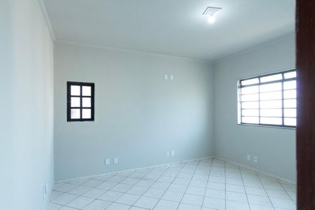 Casa para alugar com 330m², 3 quartos e 2 vagas Casa para alugar com 330m², 3 quartos e 2 vagasQuarto 2