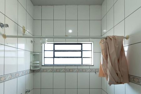 Casa para alugar com 330m², 3 quartos e 2 vagas Casa para alugar com 330m², 3 quartos e 2 vagasBanheiro social