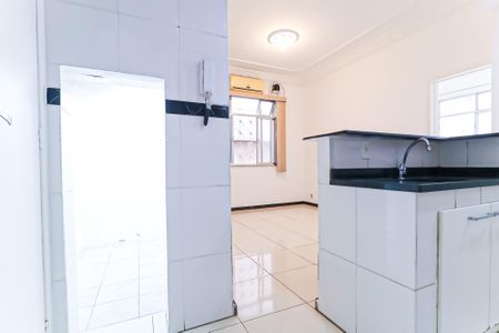 Apartamento à venda com 66m², 2 quartos e 1 vagaCozinha