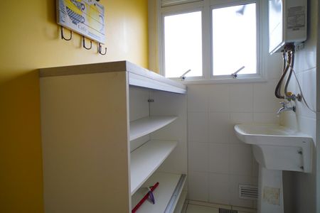 Apartamento para alugar com 64m², 2 quartos e 1 vagaÁrea de serviço