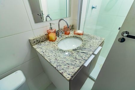 Banheiro de kitnet/studio para alugar com 1 quarto, 25m² em Vila Clementino, São Paulo