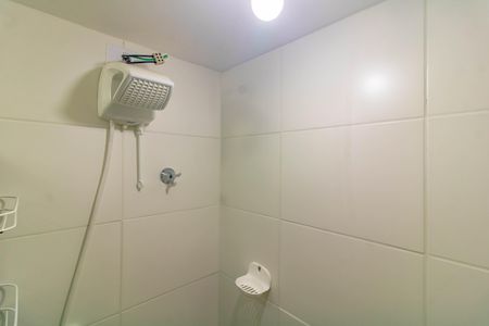 Banheiro de kitnet/studio para alugar com 1 quarto, 25m² em Vila Clementino, São Paulo