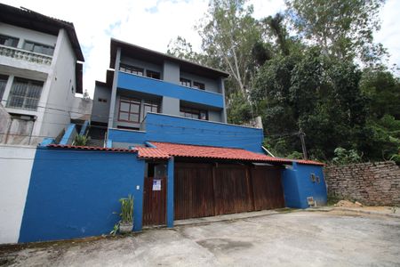 Casa à venda com 412m², 5 quartos e 3 vagasFachada 